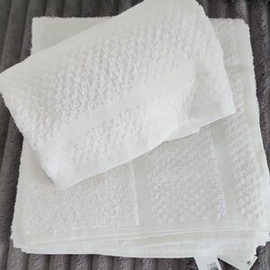 Luxury White Bath Towel Set